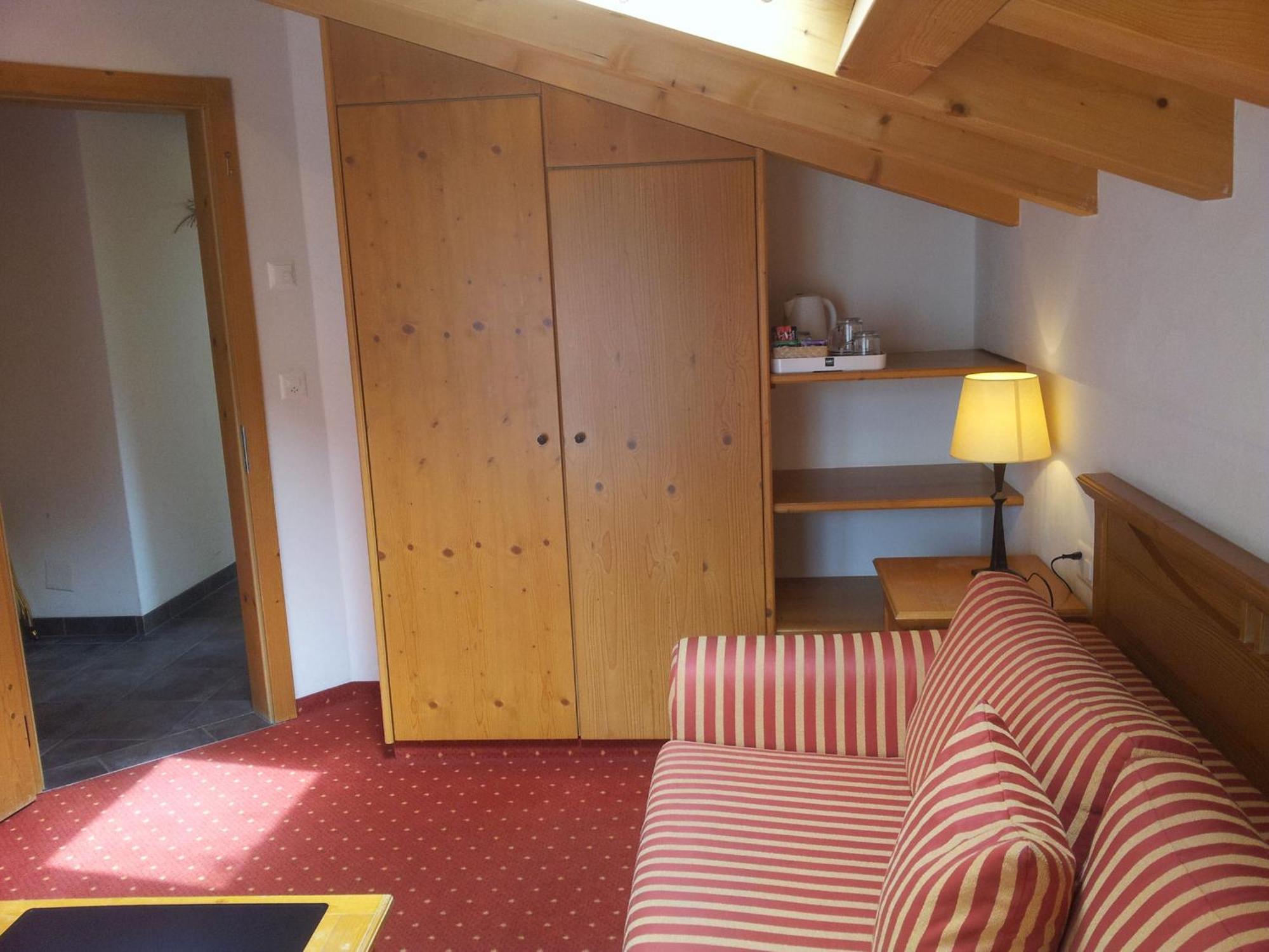 Hotel Dufour Chalet - Adults Only Zermatt Habitación foto